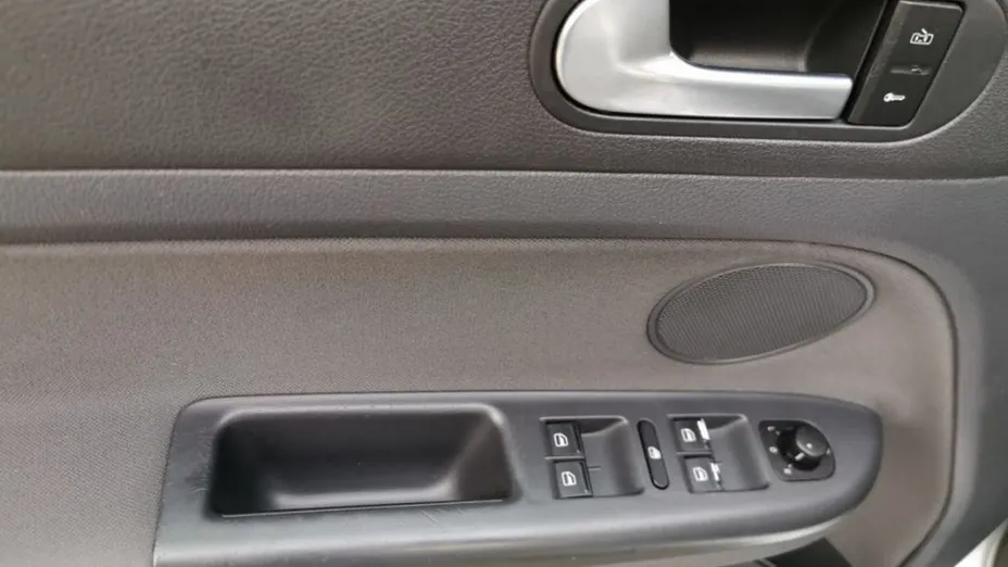 VOLKSWAGEN Golf Plus -