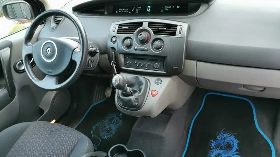 RENAULT Scenic -
