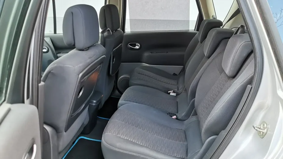 RENAULT Scenic -