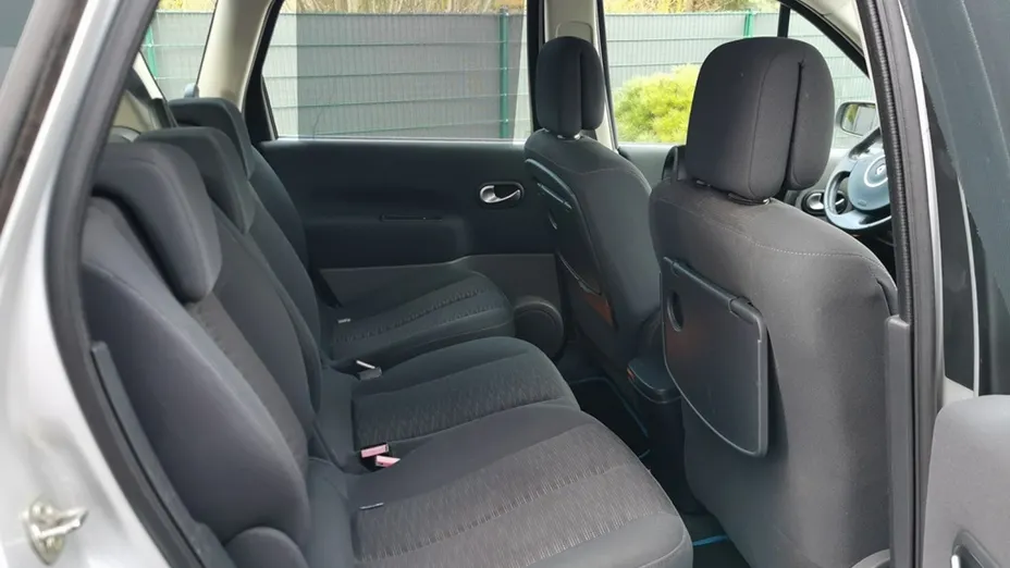 RENAULT Scenic -