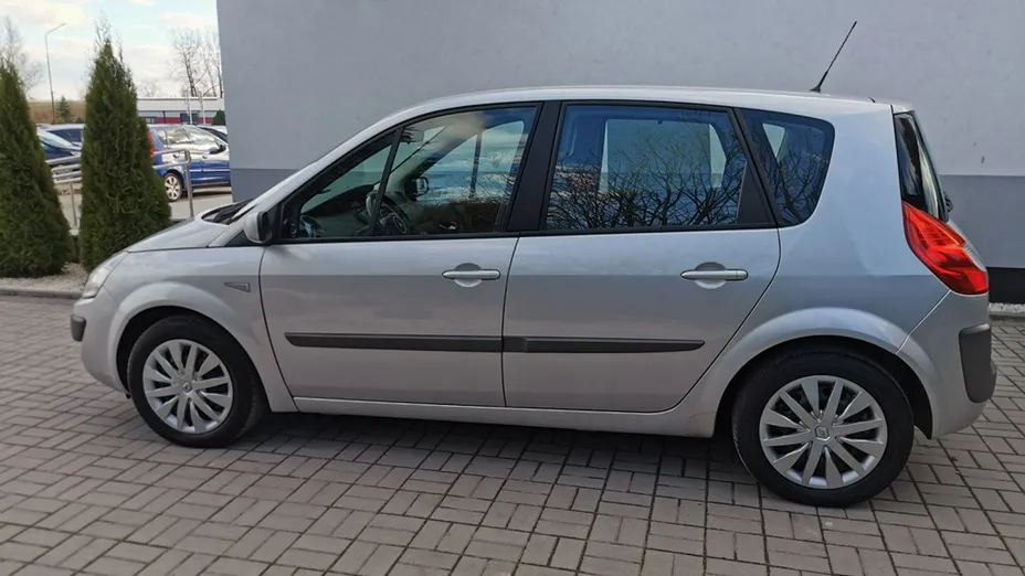 RENAULT Scenic -