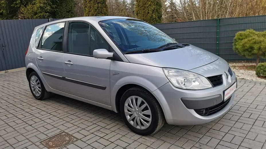 RENAULT Scenic -