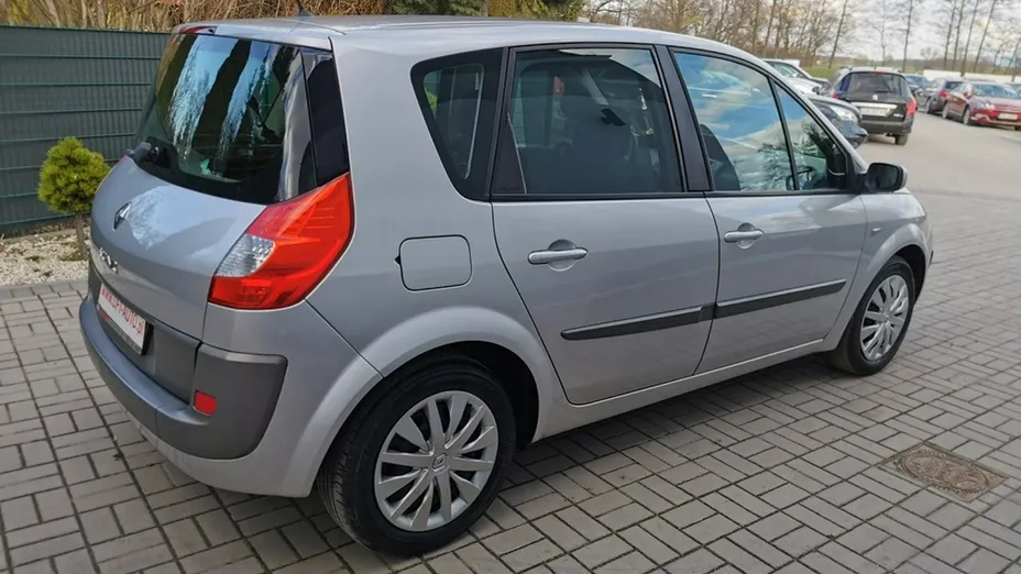 RENAULT Scenic -