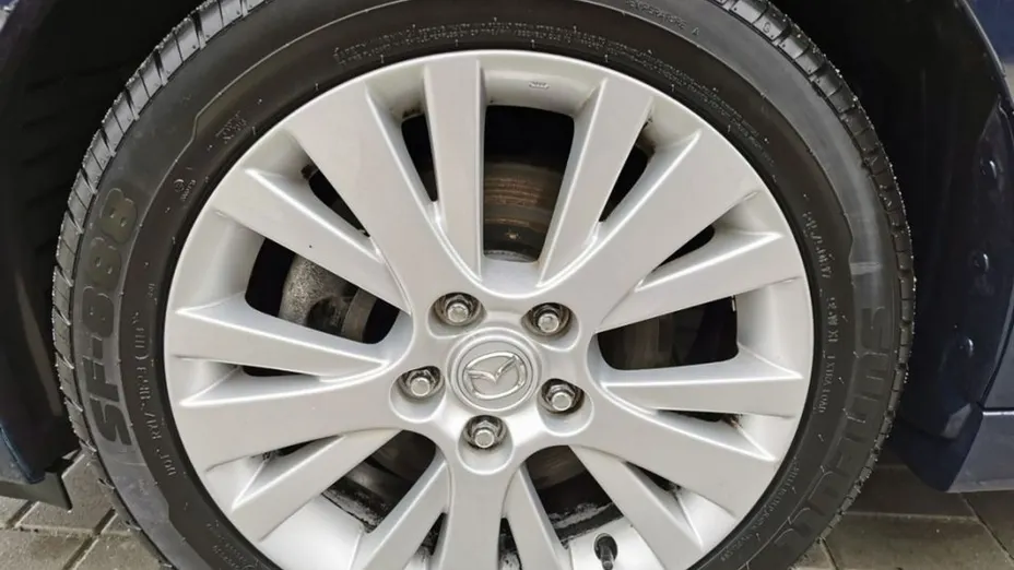 MAZDA 6 -