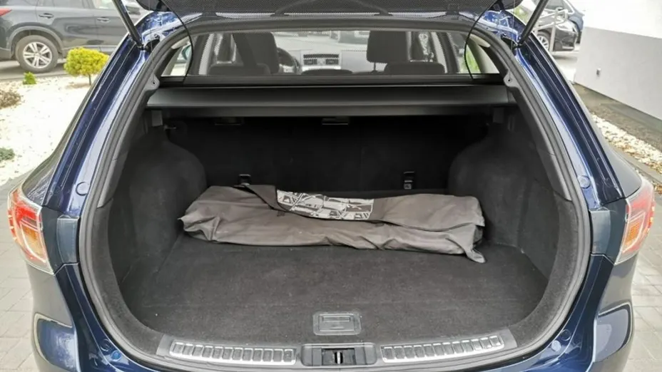 MAZDA 6 -