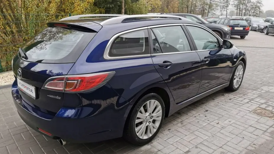 MAZDA 6 -