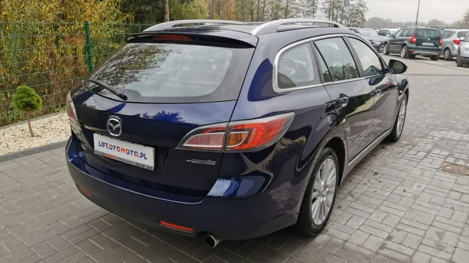 MAZDA 6 -