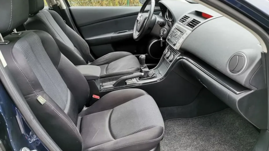 MAZDA 6 -
