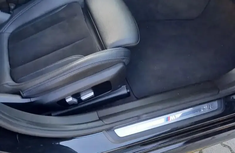 BMW Seria 3 330e xDrive M Sport sport-aut