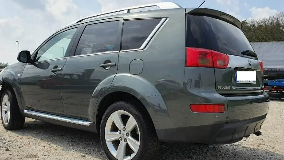 PEUGEOT 4007 -