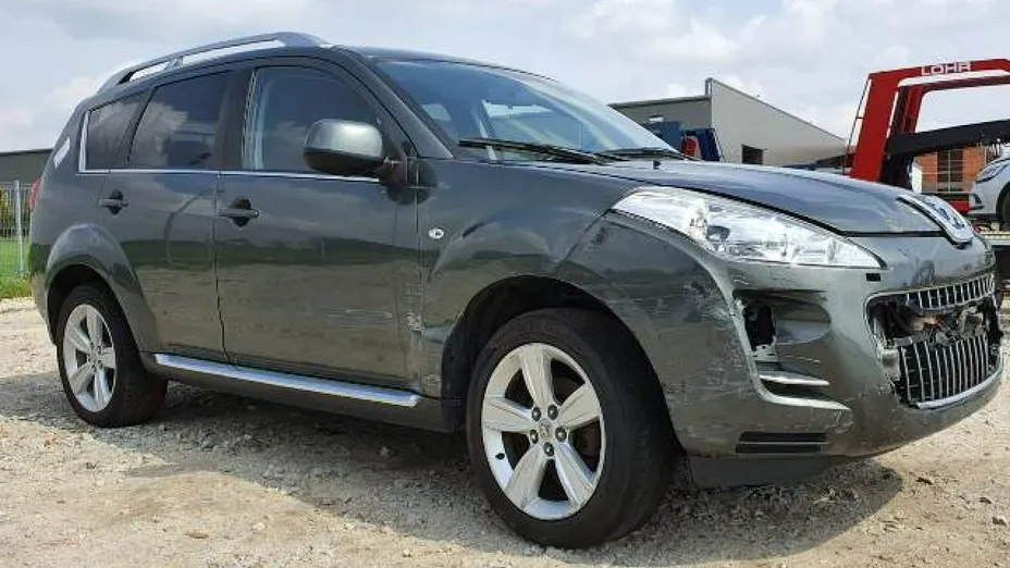 PEUGEOT 4007 -