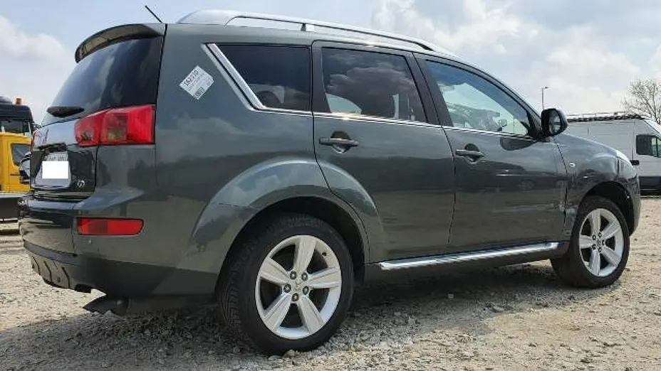 PEUGEOT 4007 -