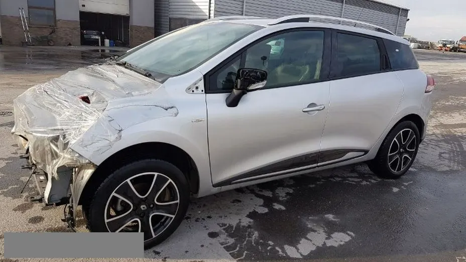 RENAULT Clio -