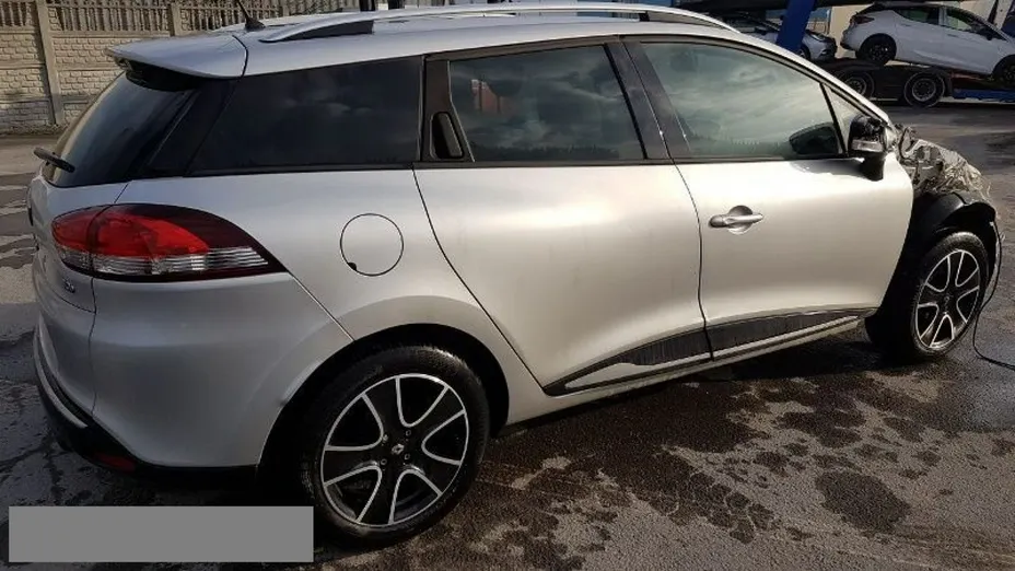 RENAULT Clio -