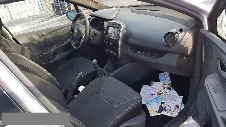 RENAULT Clio -