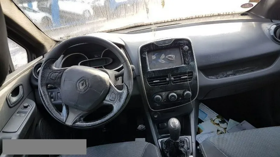 RENAULT Clio -