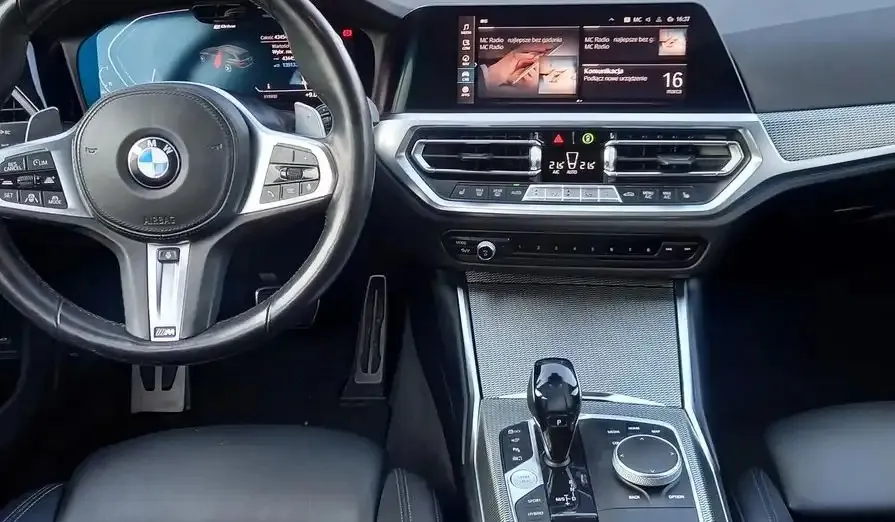 BMW Seria 3 330e xDrive M Sport sport-aut