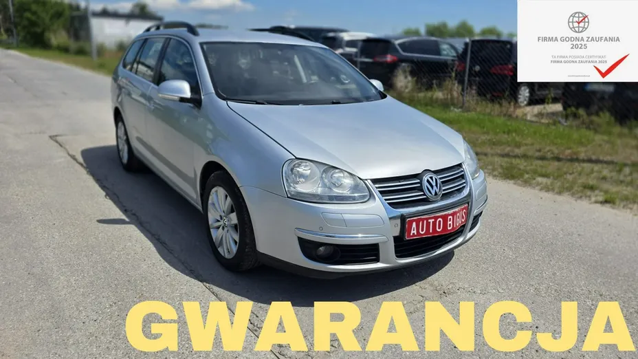 VOLKSWAGEN Golf -