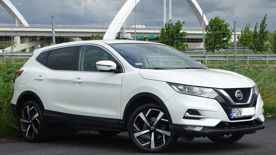 NISSAN Qashqai -
