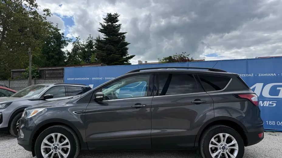 FORD Kuga -