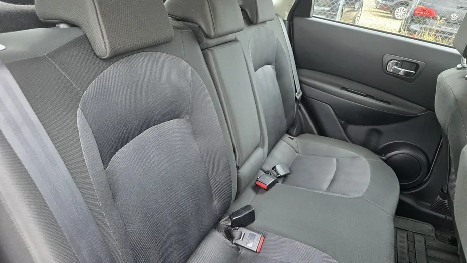 NISSAN Qashqai -
