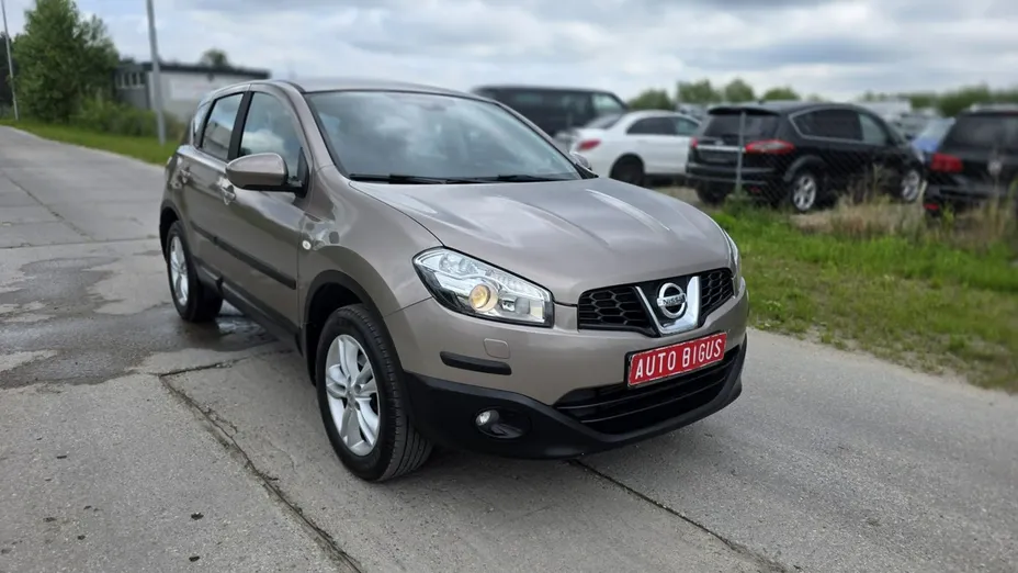 NISSAN Qashqai -