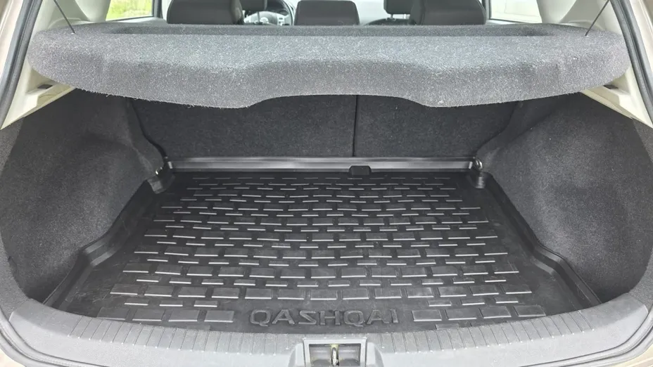 NISSAN Qashqai -