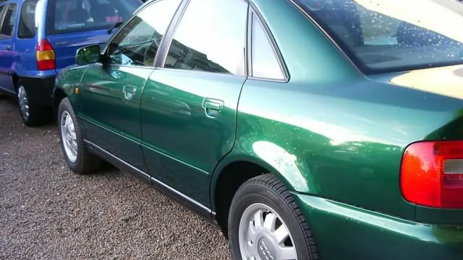 AUDI A4 -