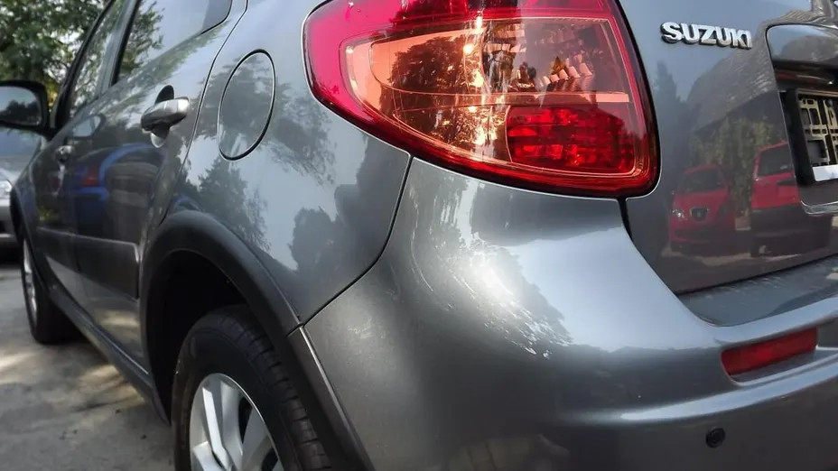 SUZUKI SX4 -
