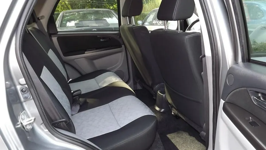 SUZUKI SX4 -