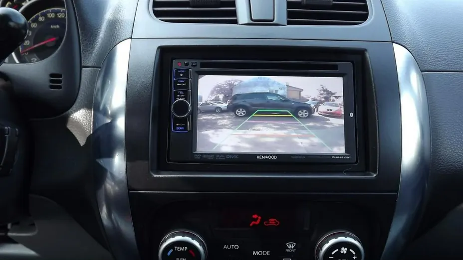 SUZUKI SX4 -