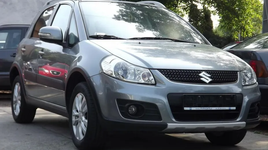 SUZUKI SX4 -
