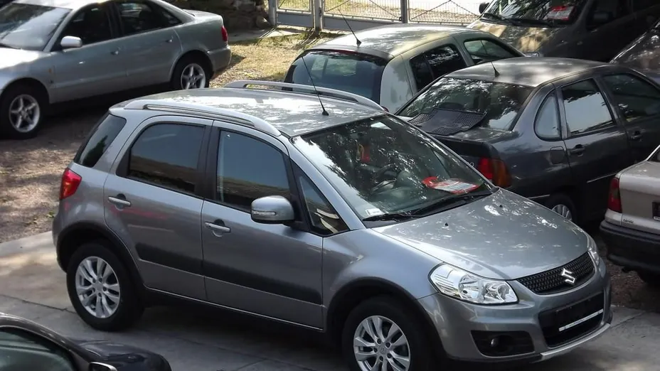 SUZUKI SX4 -