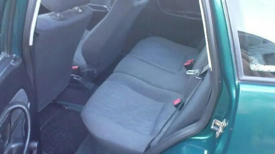 VOLKSWAGEN Polo -
