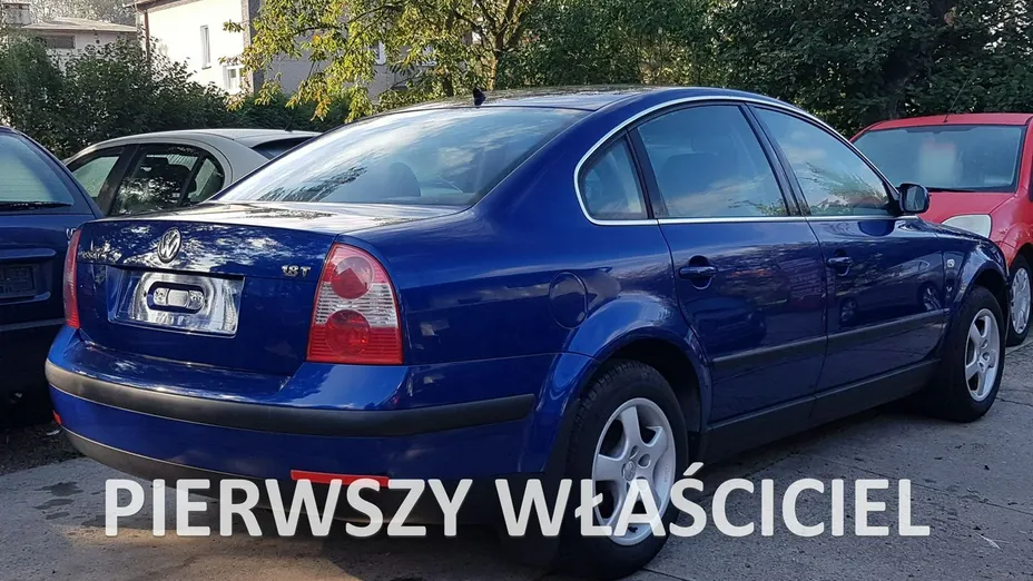 VOLKSWAGEN Passat -