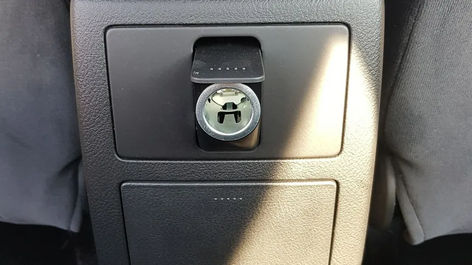 VOLKSWAGEN Passat -