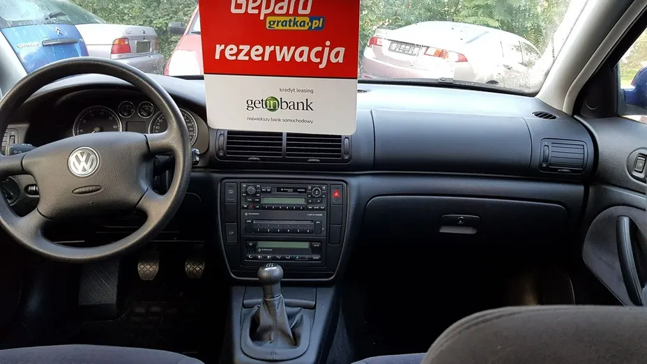 VOLKSWAGEN Passat -