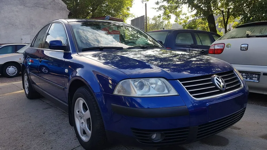 VOLKSWAGEN Passat -