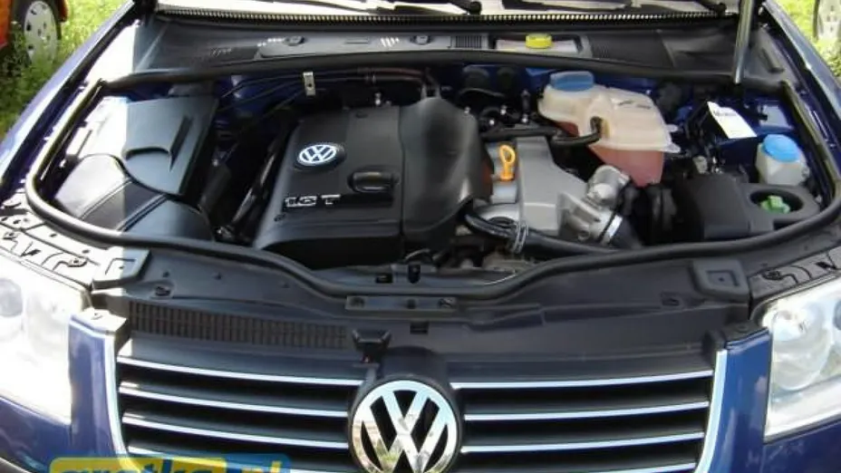 VOLKSWAGEN Passat -