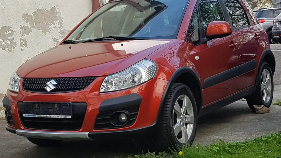 SUZUKI SX4 -