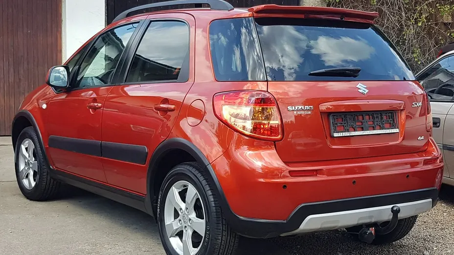 SUZUKI SX4 -