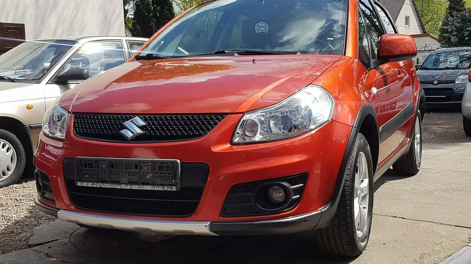 SUZUKI SX4 -