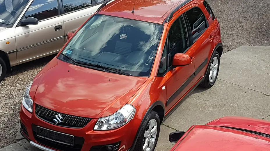 SUZUKI SX4 -