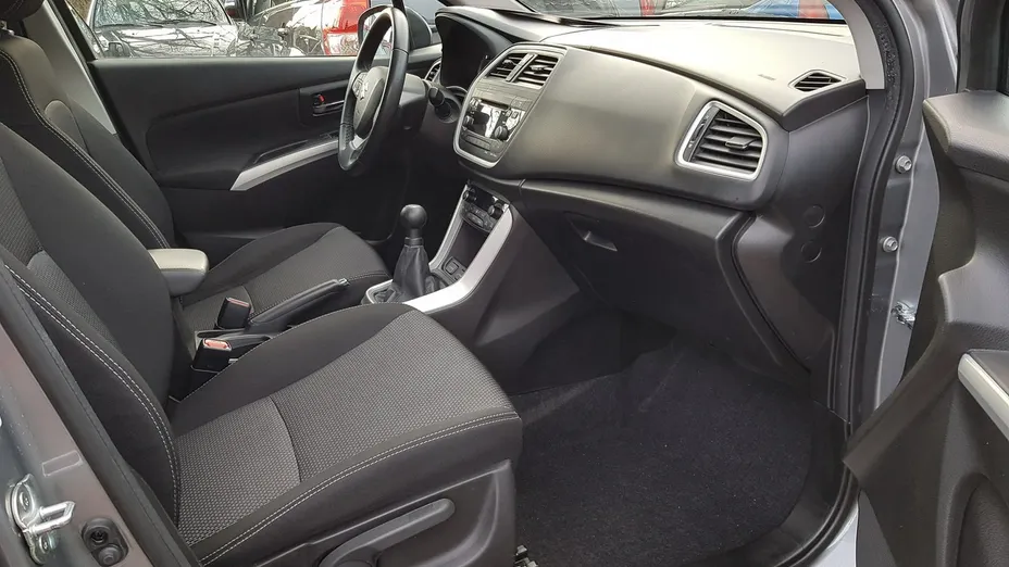 SUZUKI S-Cross -
