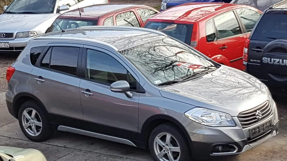 SUZUKI S-Cross -