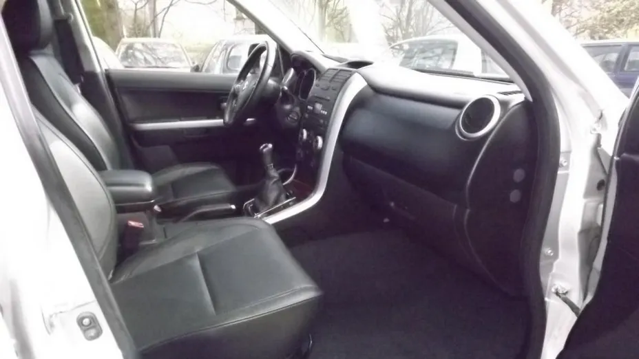 SUZUKI Grand Vitara -