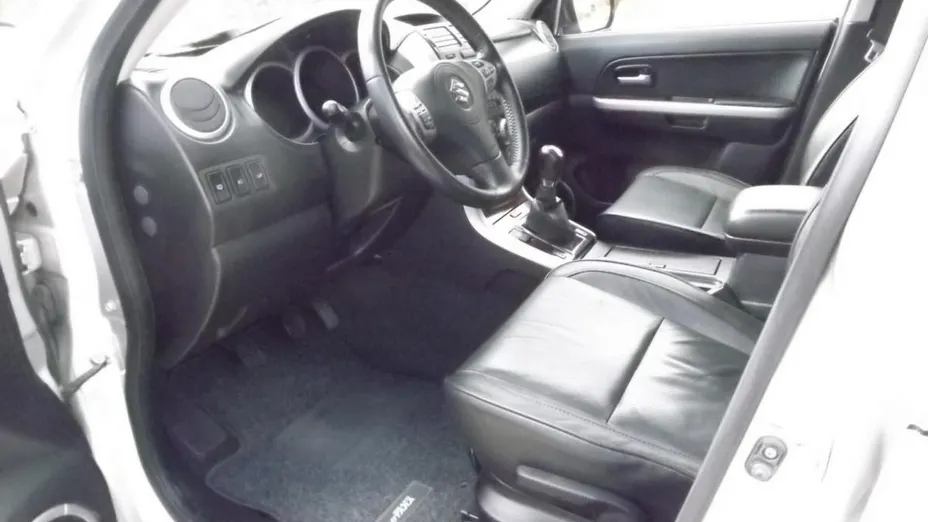 SUZUKI Grand Vitara -