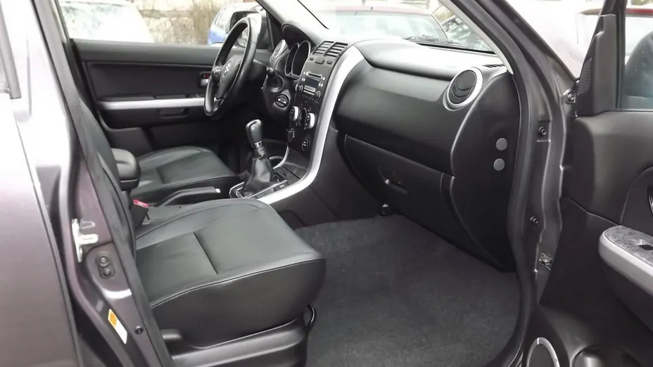 SUZUKI Grand Vitara -