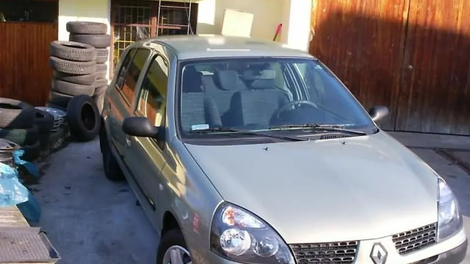 RENAULT Clio -