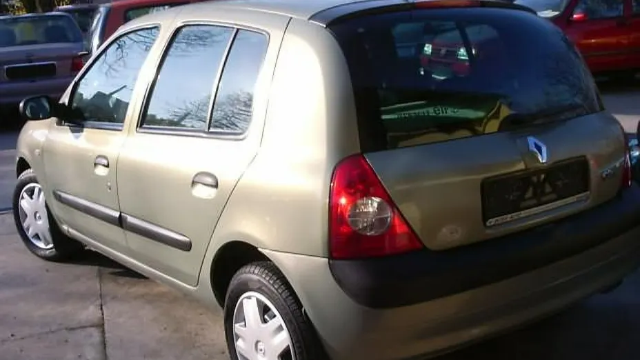 RENAULT Clio -